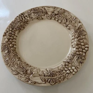 Euro Ceramica Vineyard Embossed Grapes & Leaves on Beige Various Pieces - Picture 1 of 14