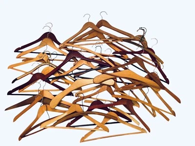 ENORME LOTE PERCHAS DE MADERA VINTAGE TIENDA BOUTIQUE HOMBRES MUJERES PUBLICIDAD ARMARIO DE COLECCIÓN Foto 1 de 4