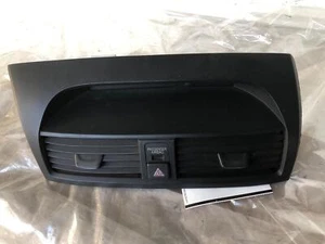 2006 ACURA TL Center Front Dash Dual A/c Air Vent Trim with Hazard Button - Bild 1 von 12