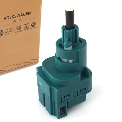 ORIGINAL VW Bremslichtschalter für T5 Golf AUDI SEAT SKODA 1C0945511A - Bild 1 von 3