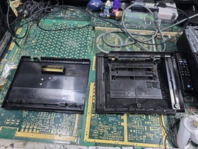 Atari 7800 EXACT BROKEN DAMAGED EMPTY SHELL-CRACKS-DINGS-NO BUTTONS-PARTS-READ