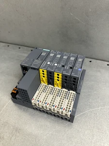 SIEMENS PLC RACK 6ES7 193-6AR00-0AA0/155-6AU00-0BN0/134-6GD00-0BA1/136-6DB00-0CA - Imagen 1 de 4