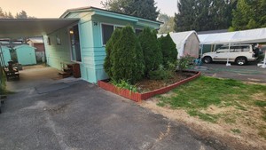 Mobile Home Trailer in Family Park Bothell WA