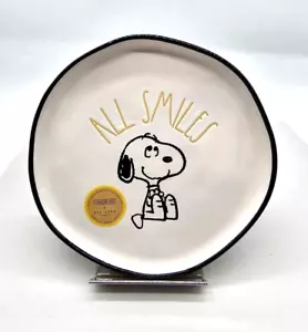 Rae Dunn Peanuts Snoopy Piatto, Tutti i Sorrisi, Ceramica - Foto 1 di 4