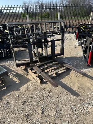 Gehl Telehandler Lift Hydraulic Swivel Fork Carriage Mast Back 66 Inches  Wide - Image 1 of 4