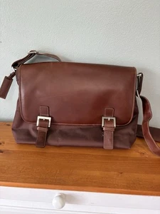 Johnston & Murphy Men's Leather Messenger’s Bag Classic Brown - Picture 1 of 19
