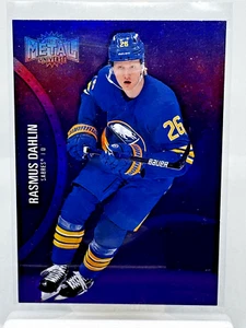 Rasmus Dahlin [Purple Spectrum /199] - 2021-22 Skybox Metal Universe #38 - Foto 1 di 2