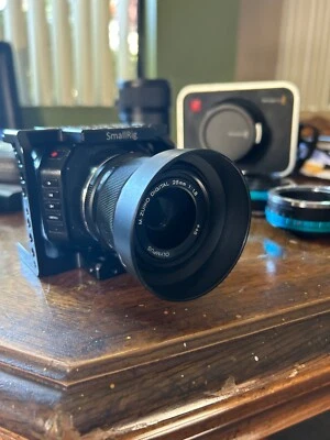 Olympus M.Zuiko 25mm f/1.8 AF Lens MFT Mount - Black Good Condition  - Image 1 of 4