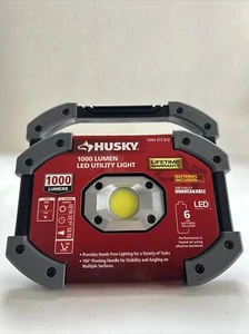 1 Husky 1000 Lumen LED Utility Light 1004 377 812 - BRAND NEW - Picture 1 of 3