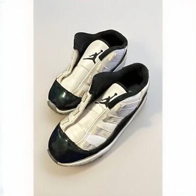 Jordan 11 Retro Bajo Iridiscente 9c Foto 1 de 4