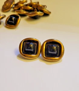 Buttons -Vintage Bimini Button - 3/4 Inch Black Glass Inset - Picture 1 of 4