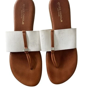 Andre Assous Damen hellbraune und weiße schöne federleichte Sandalen - Bild 1 von 2