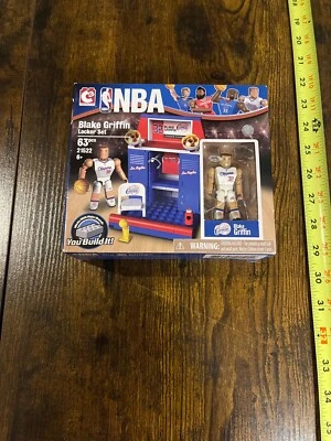The Bridge Direct NBA Locker Room (Starter) Set: Blake Griffin Basketball - Image 1 of 4