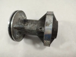 OEM  5008160 352940 387023 433428 BEARING HOUSING. EVINRUDE 20-35HP - Picture 1 of 7