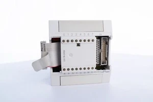 Klockner Moeller LE4-116-DX1 PLC Digital input module - Picture 1 of 3