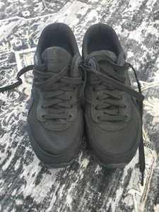 NIKE AIR MAX MOTIV KINDERSCHUHE - GRÖSSE 4Y - Bild 1 von 9