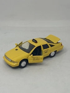 Road Champs 1993 Chevy Caprice 5” NYC New York City Taxi 0167 Cab - Picture 1 of 10
