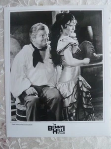 THE BENNY HILL SHOW 8x10 b/w Press Photo / Benny Hill - Picture 1 of 2