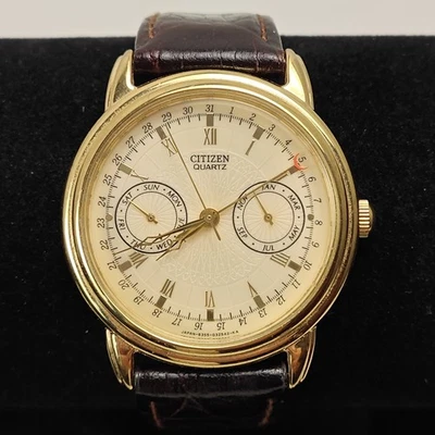 Reloj Citizen Hombre Cuarzo Analógico 37mm Esfera Dorada Causal Redondo 6355 G31191 *leer Foto 1 de 4