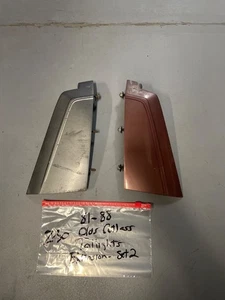 🔥 81 - 88 Olds Cutlass QTR Panel Taillights Extensions Set 2 - OEM - Bild 1 von 8