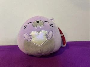 SQUISHMALLOW 5" Winnie the Walrus Valentine’s Day Plush NEW - Picture 1 of 2
