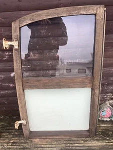 MORRIS MINOR 1000 TRAVELLER REAR NEAR SIDE WOODEN DOOR FROM 1968 - Picture 1 of 6