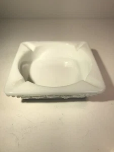 Vintage Westmoreland Weinrebe Trauben Authentisches Milchglas 5" Quadratischer Aschenbecher - Bild 1 von 12