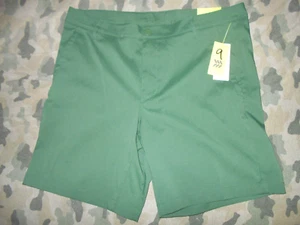 All in Motion Mens Size 38 Dark Green Shorts - Picture 1 of 1