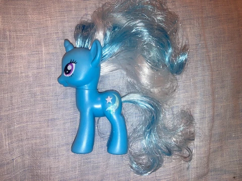 G4 My Little Pony Brushable 3” TRIXIE LULAMOON Glitter Favorites TRU Exclusive Cover
