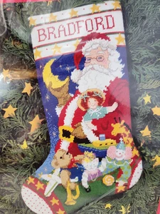 Dimensions 9094 CHRISTMAS EVE SANTA Needlepoint Stocking Kit ~ Sealed - Picture 1 of 9