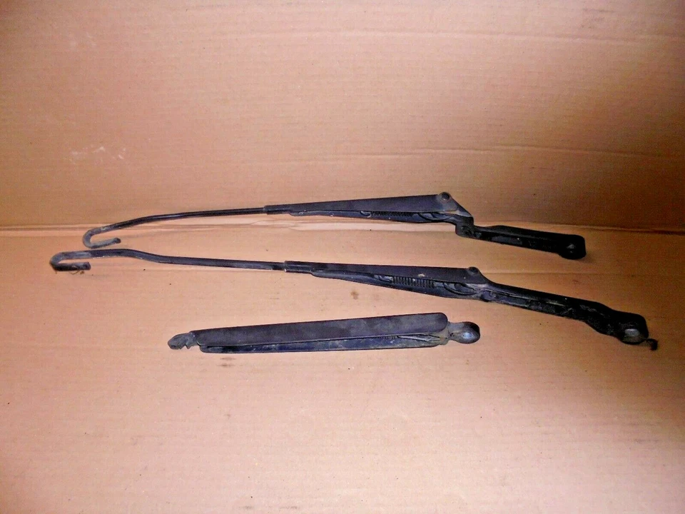 VW VOLKSWAGEN POLO MK4 6N1 1994-2000 SET OF FRONT AND REAR WIPER ARMS - Imagem 1 de 1