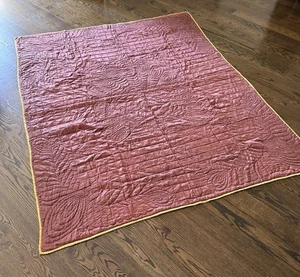 Hollywood Glamour Vintage Satin Tagesdecke gesteppt 72” x 86” Pfau Design - Bild 1 von 19