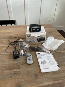 JVC Everio G Series GZ-MG360 Hard Disk Camcorder With Strap Remote NICE FREESHIP - Picture 1 of 18