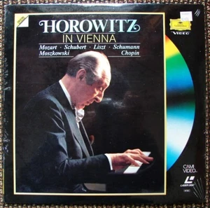 Vladimir HOROWITZ in VIENNA 1987 Historic Performance Piano Concerto LASERDISC - Foto 1 di 5
