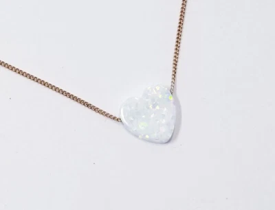 Collar con corazón de ópalo relleno de oro rosa de 14k miniLALI Foto 1 de 4