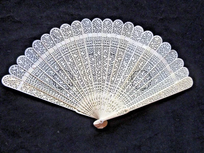 Антикварный китайский ручной вентилятор, конец 1800-х гг. Брисе, Гольштейн. - Изображение 1 из 4