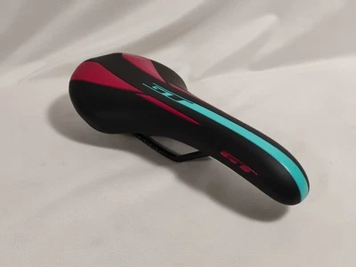 Sillín de asiento de montaña GT para bicicleta de ciclismo de 11 1/2" de largo Foto 1 de 4