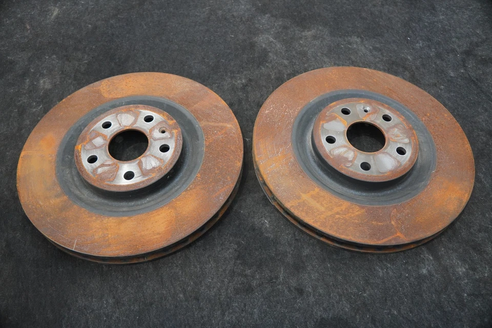 Juego 2 rotores de freno de disco delanteros izquierdo derecho OEM Fisker Ocean One 2023 Foto 1 de 4