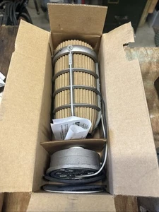 Stonco VK1GC, Ceiling Mount Lighting Fixture, 100W With Glass Globe & Guard New - Picture 1 of 4