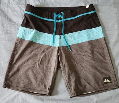Bañador Quiksilver Boardshorts para hombre talla 32 bloques multicolores entrepierna de 10'  Foto 1 de 4