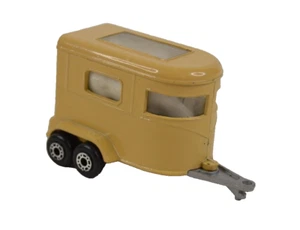 Matchbox Superfast Pony Trailer beige hellbraun mit weißen Pferden Lesney Hitch 'n Haul - Bild 1 von 7
