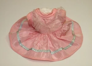 VESTIDO DE TAFETÁN ROSA VINTAGE AÑOS 50 sin etiquetar para muñeca de 8" GINNY Wendy MUFFIE jengibre - Imagen 1 de 4