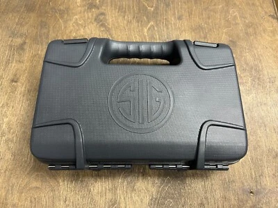 Caja rígida Sig Sauer Factory OEM tamaño pequeño con bloqueo de espuma papeleo Foto 1 de 3