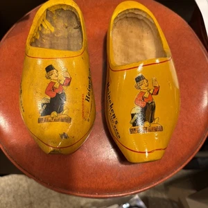 Zueco para zapatos holandés cerveza Heineken madera tallada a mano hecho en Holanda vintage - Imagen 1 de 8