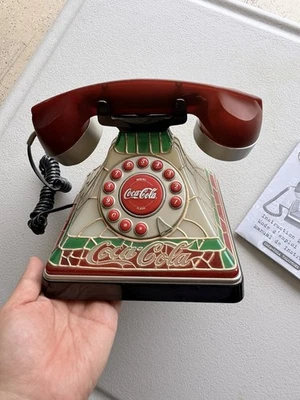 Teléfono Rotativo Coca-Cola Vintage - Estilo Vidrieras - Edición Coleccionista Foto 1 de 4