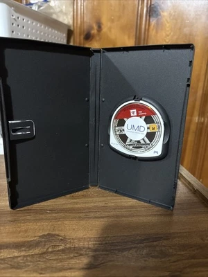 PROBADO 9/10 UMD VER FOTOS ESTUCHE STOCK Midnight Club 3 Dub Edition (Sony PSP, 2005) Foto 1 de 4