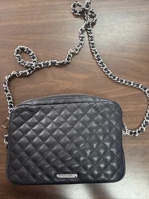Bolso Bandolera Rebecca Minkoff Acolchado Cuero Negro - Correa de Cadena Elegante y Compacto Foto 1 de 4