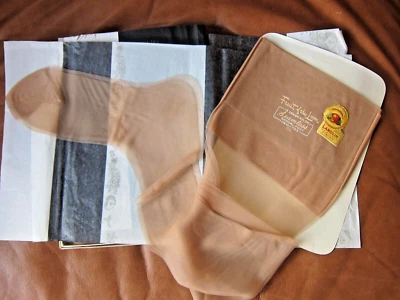 VTG 50's Deadstock Fruit of the Loom Stockings Sz 8.5 Average SUNLITE  (3) Pairs - Image 1 of 4