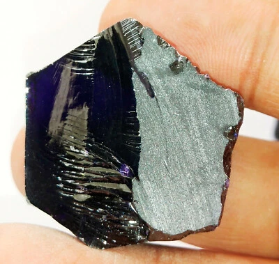 290 Cts Blue Color Zircon Rough Loose Gemstone - Image 1 of 2