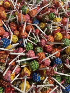 3lbs Assorted Flavors Chupa Chups Lollipops Classic Retro Candy Approx 104Pieces - Picture 1 of 2